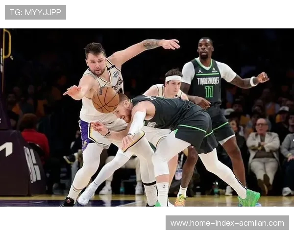 湖人教练点名失误:转身防守成致命伤 湖人教练点名失误:转身防守成致命伤