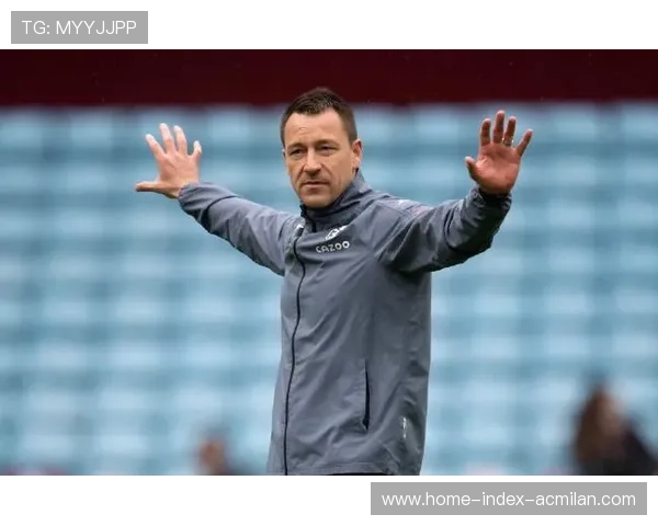 特里现场指导青训，展现成熟风采